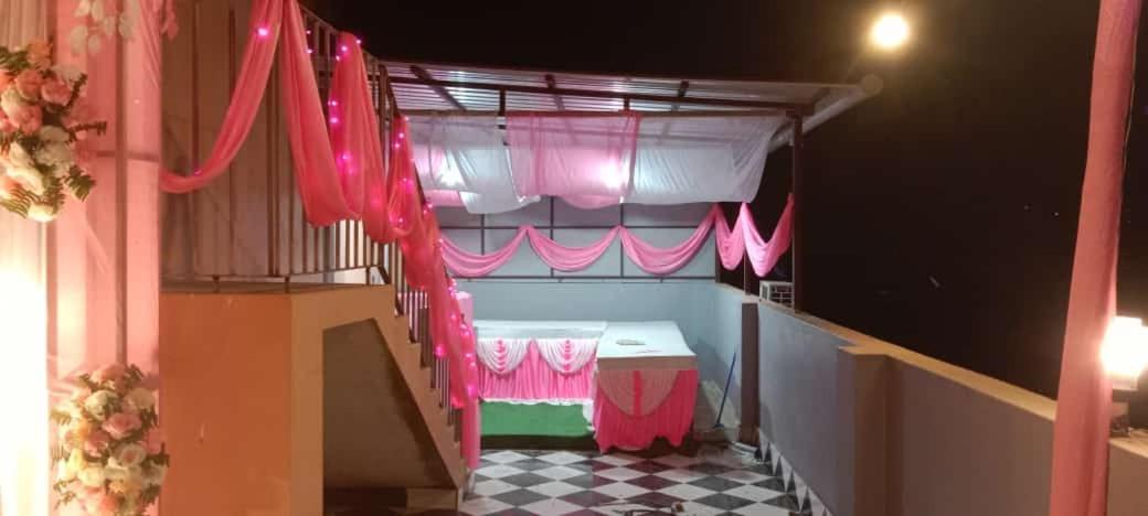 La Cresta Inn Calcutta Extérieur photo