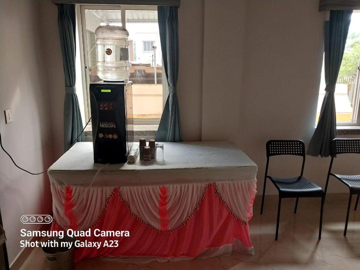 La Cresta Inn Calcutta Extérieur photo