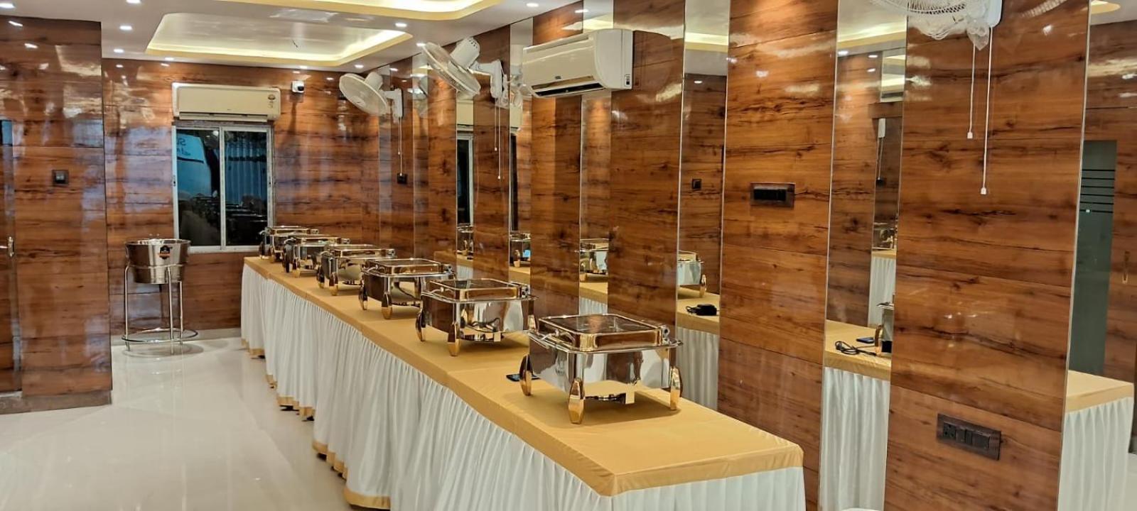 La Cresta Inn Calcutta Extérieur photo