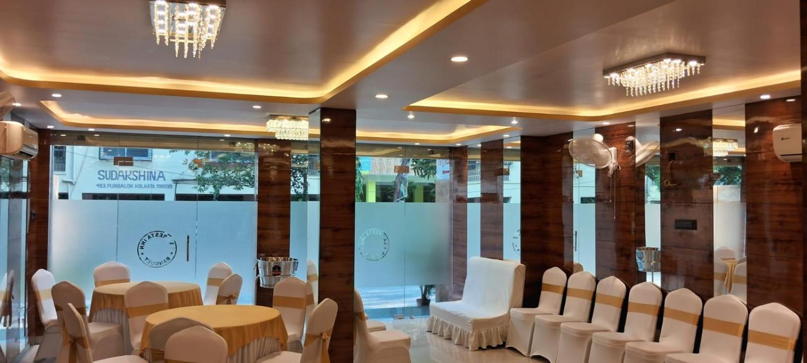 La Cresta Inn Calcutta Extérieur photo