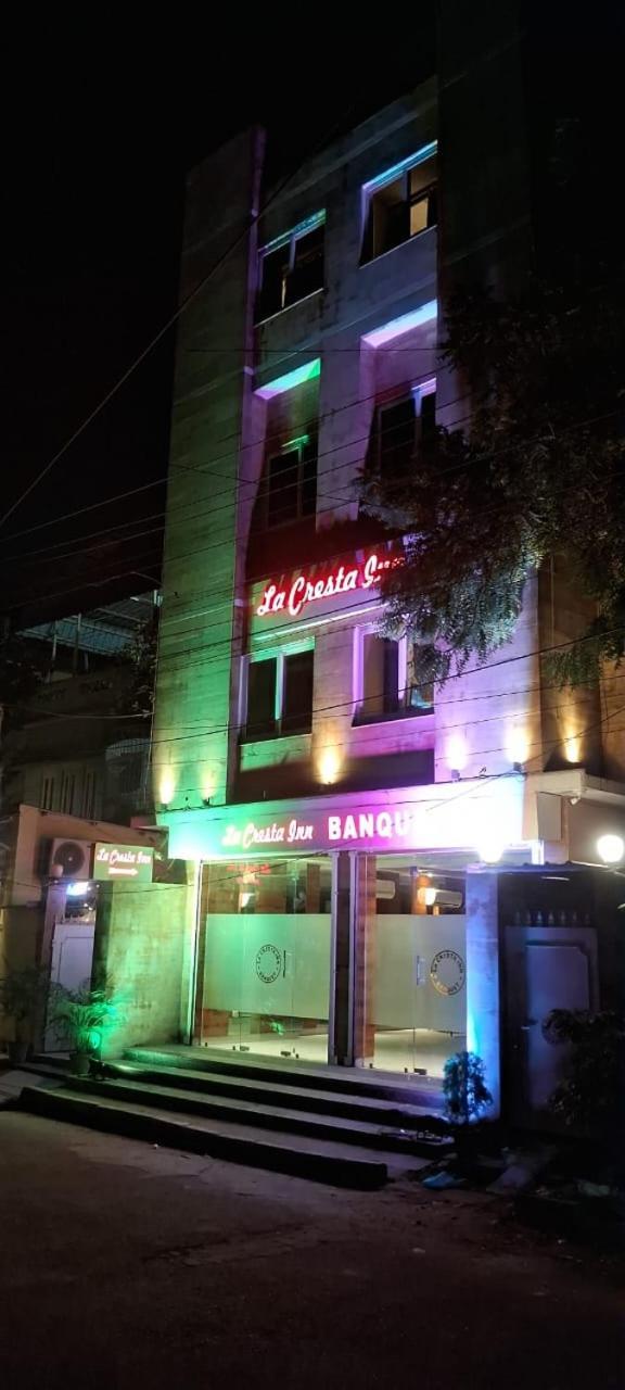La Cresta Inn Calcutta Extérieur photo