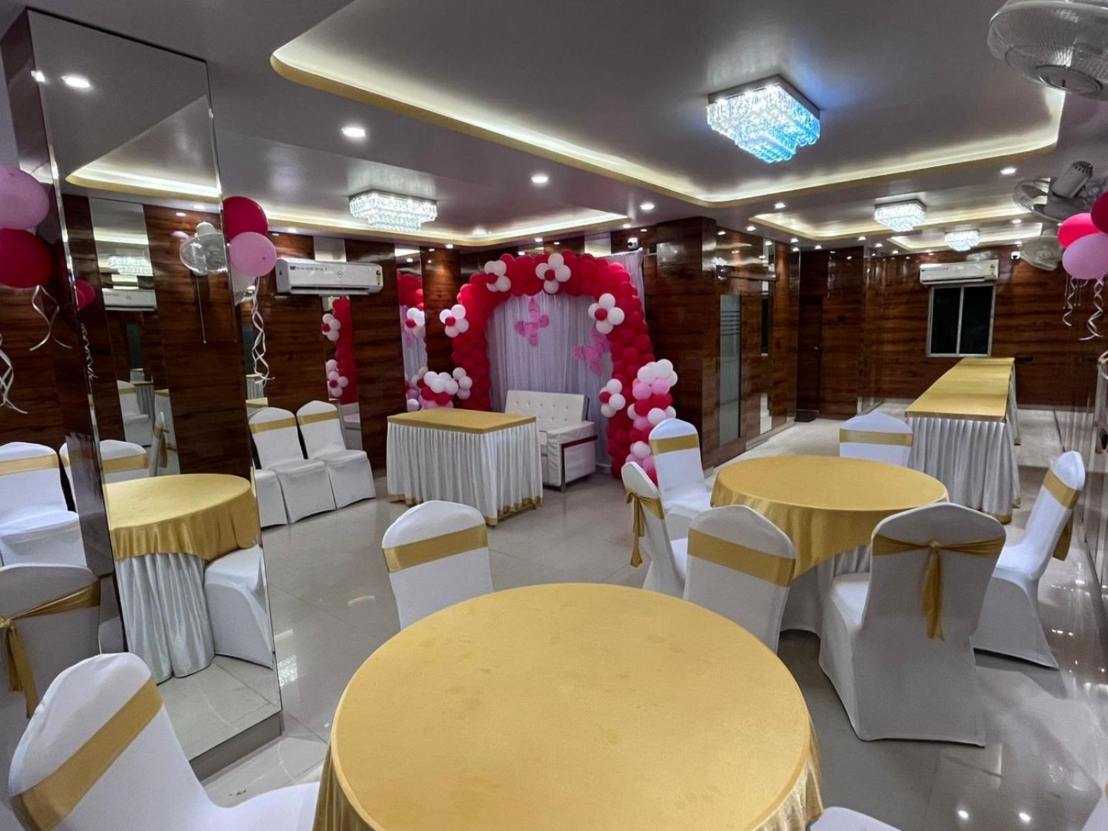 La Cresta Inn Calcutta Extérieur photo