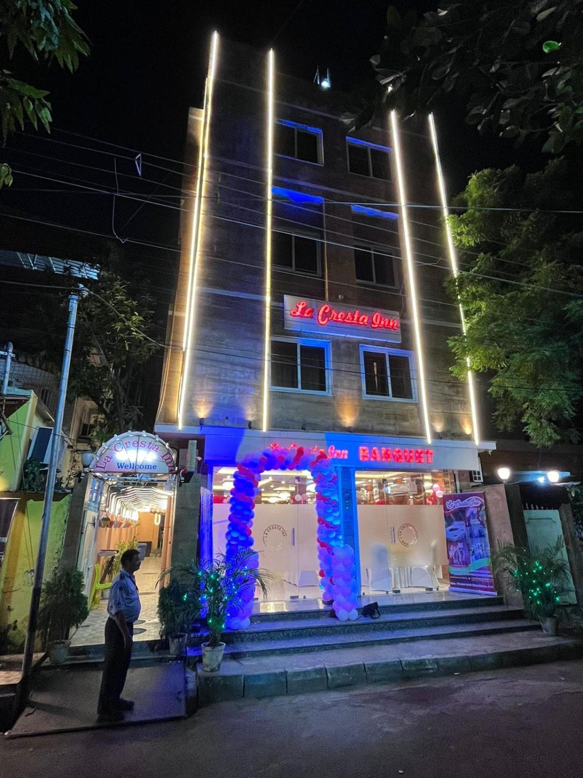 La Cresta Inn Calcutta Extérieur photo