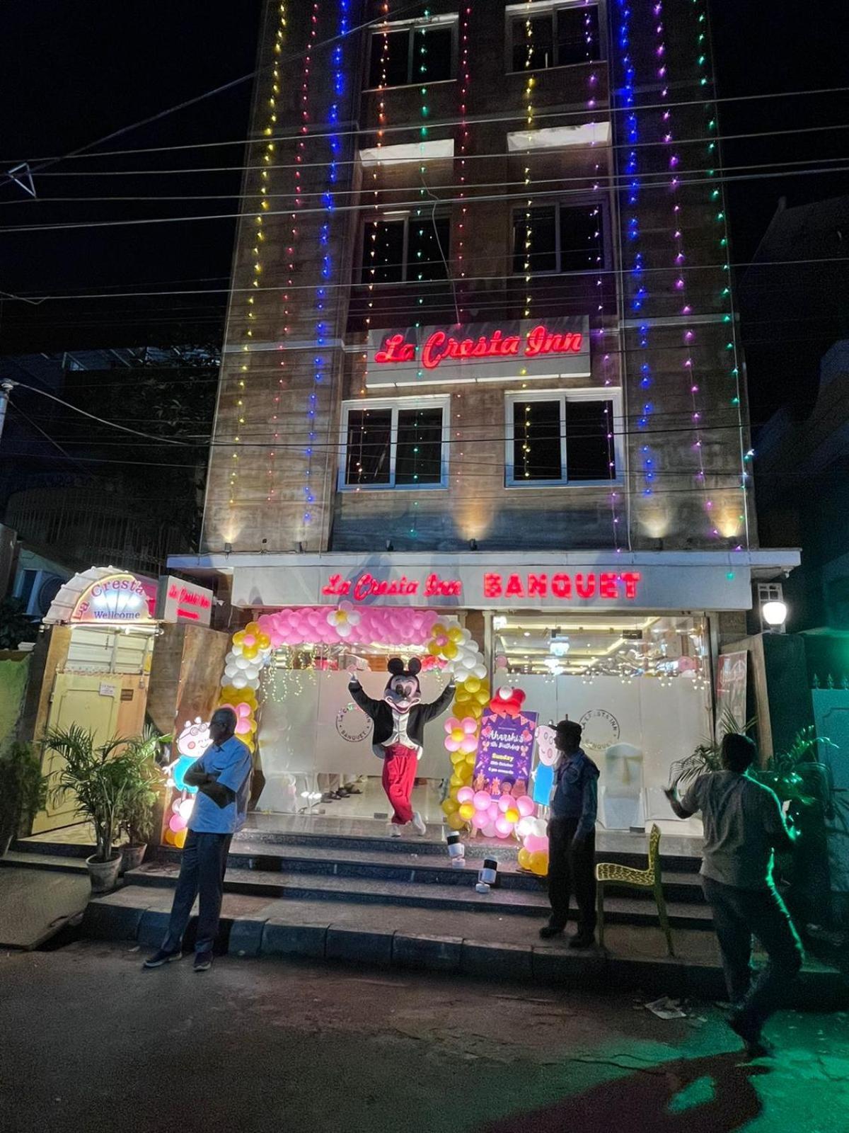 La Cresta Inn Calcutta Extérieur photo